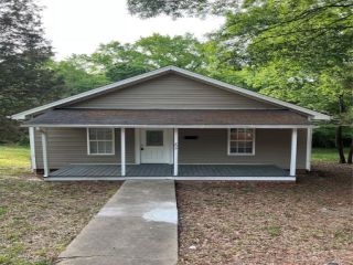 Foreclosed Home - 205 FLOWE AVE, 28083