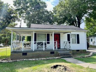Foreclosed Home - 1439 MIDLAKE RD, 28083