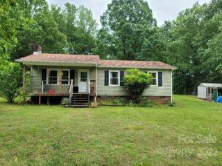 Foreclosed Home - 343 TRIPPLE H LN, 28092