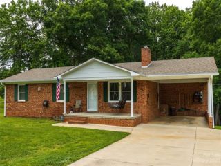 Foreclosed Home - 406 KEENER ACRES ST, 28092