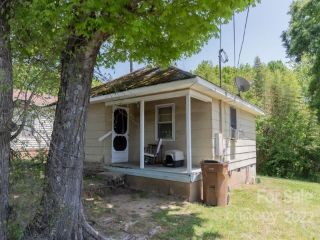Foreclosed Home - 507 W WATER ST, 28092