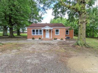 Foreclosed Home - 143 CAMPBELL LN, 28092
