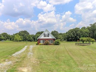 Foreclosed Home - 901 HASTY RD, 28103