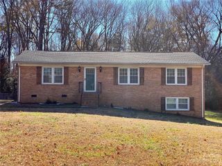 Foreclosed Home - 1200 VICKIE LN, 28104