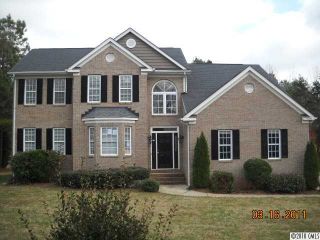 Foreclosed Home - 4200 OLDE ROXBURY DR, 28105