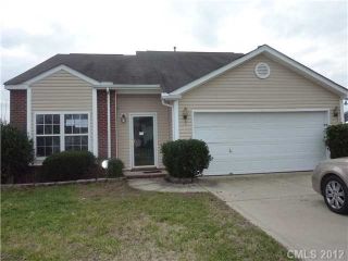 Foreclosed Home - 4615 WINTERBERRY LN, 28110