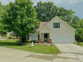 Foreclosed Home - 2620 GRAYSON PKWY, 28110
