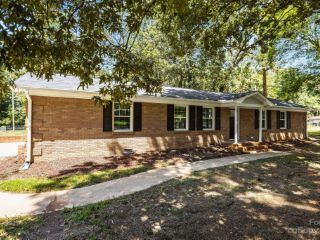Foreclosed Home - 301 CARTER RD, 28110