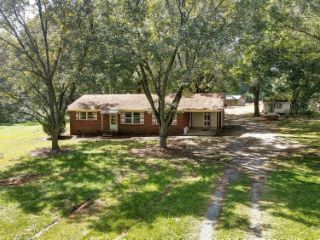 Foreclosed Home - 4304 RICHARDSON RD, 28112