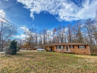 Foreclosed Home - 2853 WOOD RD, 28114