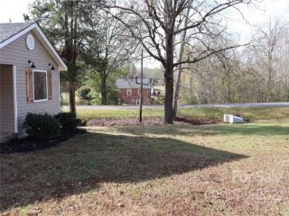 Foreclosed Home - 4997 US 221A HWY, 28114