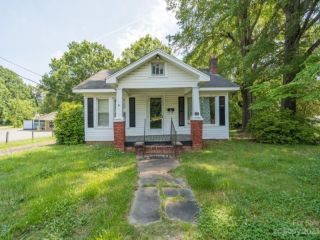 Foreclosed Home - 430 E MILLS AVE, 28115