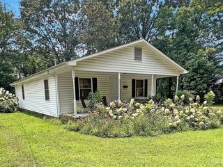 Foreclosed Home - 340 KELLY AVE, 28115