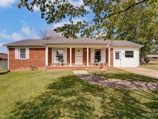 Foreclosed Home - 370 CLEARFIELD DR, 28115