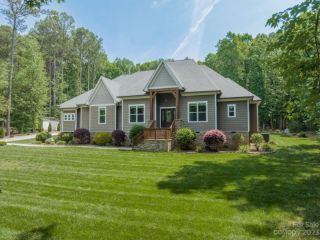 Foreclosed Home - 276 WHIPPOORWILL RD, 28117
