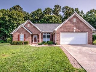Foreclosed Home - 120 WHIMBREL LN, 28117