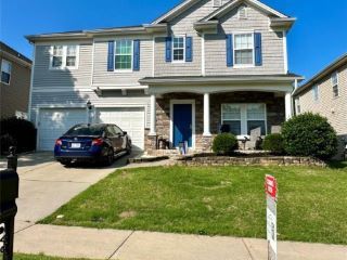 Foreclosed Home - 118 SILVERSPRING PL, 28117