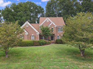 Foreclosed Home - 265 CASTLES GATE DR, 28117