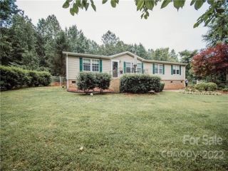 Foreclosed Home - 1654 WINDERMERE RD, 28120