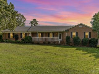 Foreclosed Home - 6720 COUNTY LINE RD, 28124
