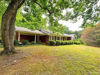 Foreclosed Home - 707 ACORN ACRES RD, 28128