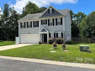Foreclosed Home - 14904 COGNAC CT, 28134