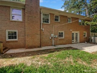 Foreclosed Home - 2001 LAKEVIEW DR, 28134