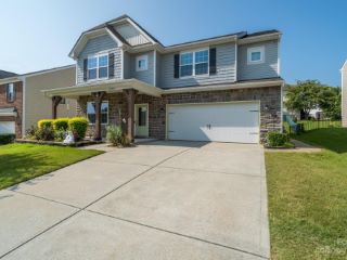 Foreclosed Home - 12029 VIRGINIA PINE LN, 28134