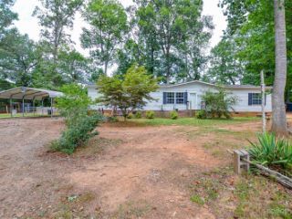 Foreclosed Home - 1185 SONG BIRD LN, 28138