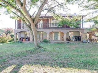 Foreclosed Home - 10400 OLD BEATTY FORD RD, 28138