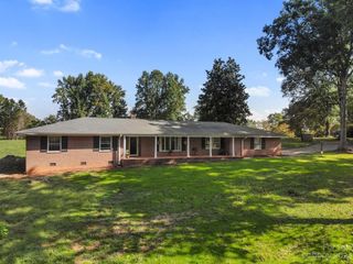 Foreclosed Home - 311 SQUIRREL DEN RD, 28139