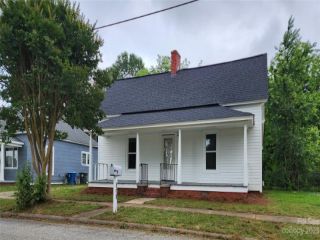 Foreclosed Home - 519 N SHAVER ST, 28144