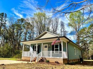 Foreclosed Home - 402 DIVISION AVE, 28144