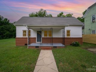 Foreclosed Home - 809 N LONG ST, 28144