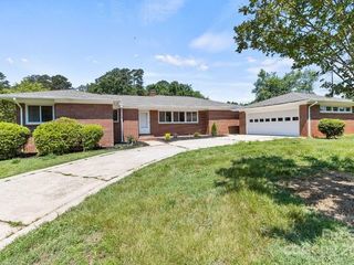 Foreclosed Home - 1131 CRESTVIEW AVE, 28144
