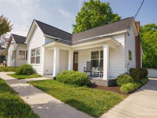 Foreclosed Home - 317 N MAIN ST, 28146