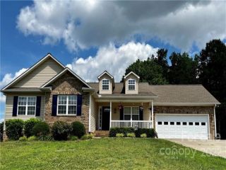 Foreclosed Home - 256 ATHENS DR, 28147