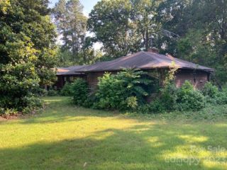 Foreclosed Home - 4345 WOODLEAF RD, 28147