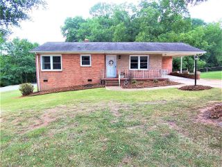Foreclosed Home - 902 WYKE RD, 28150