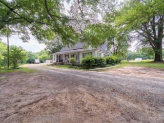 Foreclosed Home - 4015 POLKVILLE RD, 28150