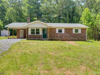 Foreclosed Home - 3113 SANDIE DR, 28150