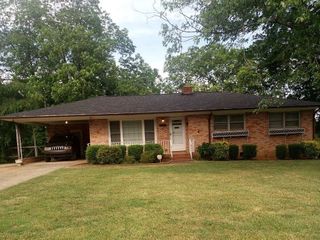Foreclosed Home - 423 LEANDER ST, 28152