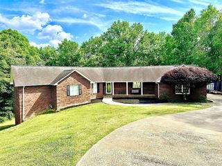 Foreclosed Home - 157 VALENTINE DR, 28152