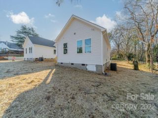 Foreclosed Home - 904 4TH ST, 28159