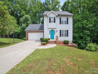 Foreclosed Home - 7183 OXFORD BLUFF DR, 28164