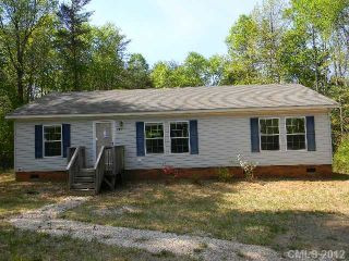 Foreclosed Home - 242 CARLYLE RD, 28166