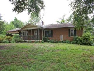 Foreclosed Home - 2910 COVE RD, 28167