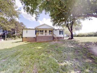 Foreclosed Home - 1678 KNOLL DR, 28168