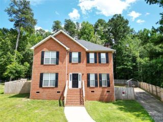 Foreclosed Home - 148 HIGHLAND WOODS DR, 28170