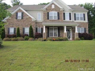 Foreclosed Home - 306 PALMERSTON LN, 28173